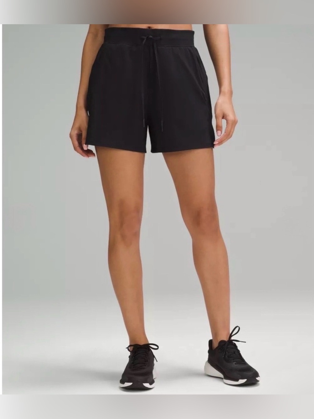 Lululemon License to Train Black High‑Rise Shorts 4 Inch, Size 6